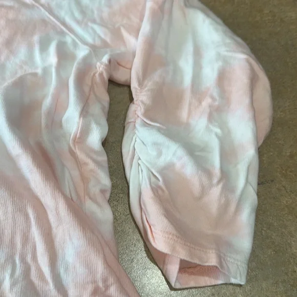 Maurices shirt with hood size XL it has 3/4 length sleeves - Picture 2 of 6